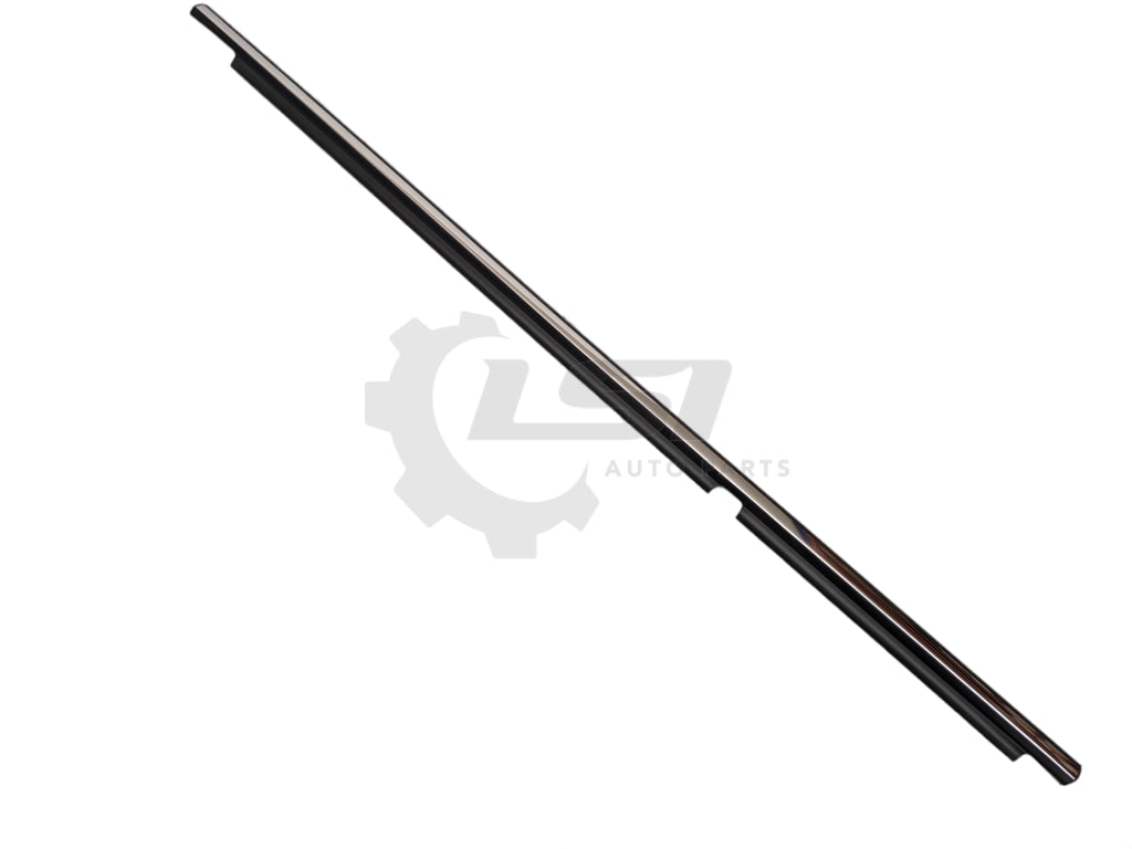 Genuine Toyota Landcruiser 100 Series Chrome Weatherstrip Outer Door Rear Rh